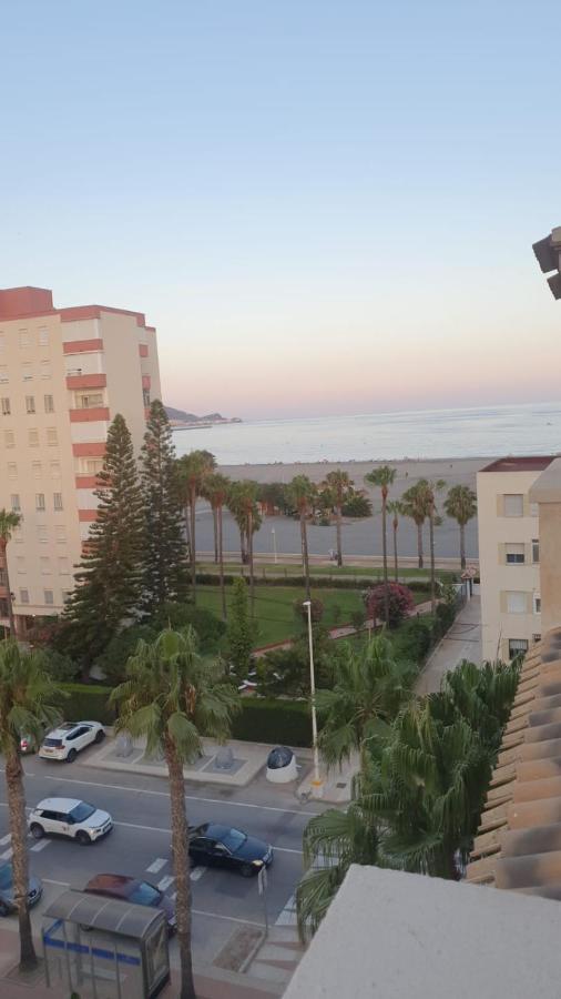 Precioso Atico A Pie De Playa Con Piscina. Apartment *